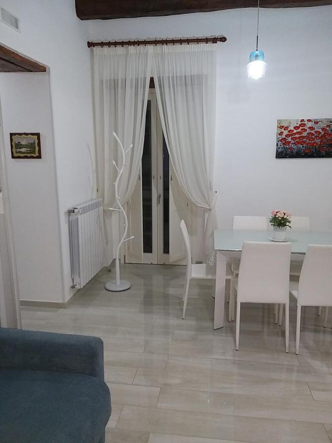 Al Teatro Verdi Luxury Apartment Salerno Exteriör bild