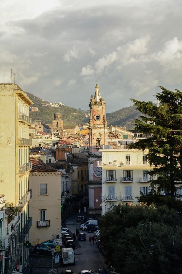 Al Teatro Verdi Luxury Apartment Salerno Exteriör bild
