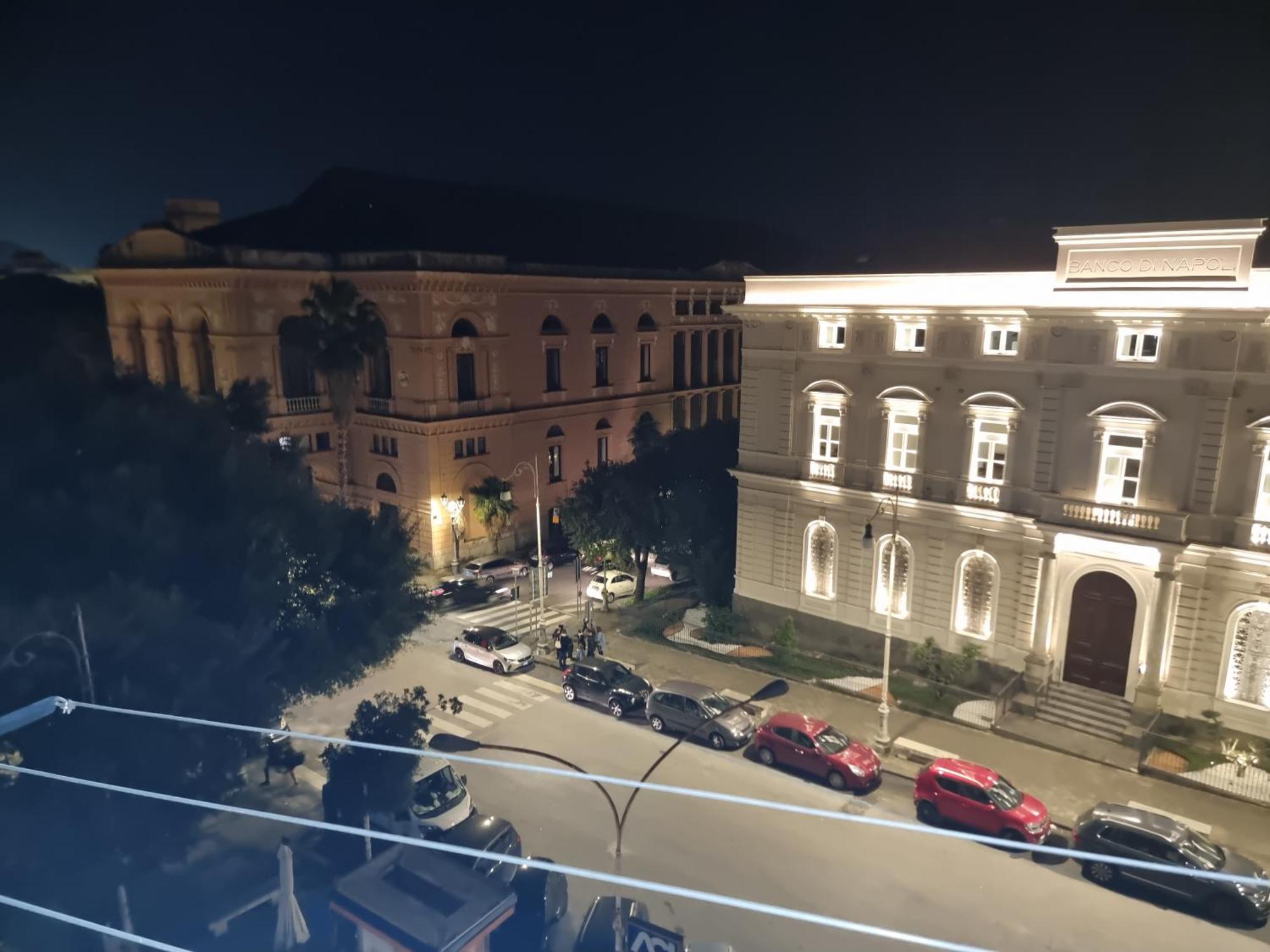 Al Teatro Verdi Luxury Apartment Salerno Exteriör bild