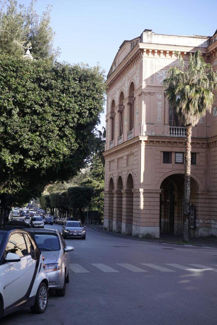 Al Teatro Verdi Luxury Apartment Salerno Exteriör bild