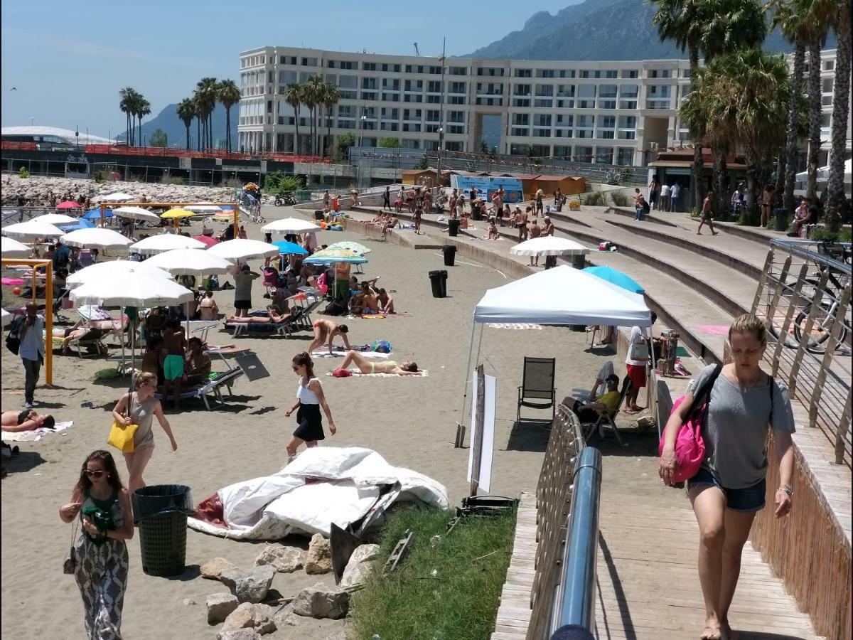 Al Teatro Verdi Luxury Apartment Salerno Exteriör bild