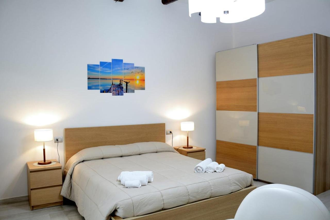 Al Teatro Verdi Luxury Apartment Salerno Exteriör bild