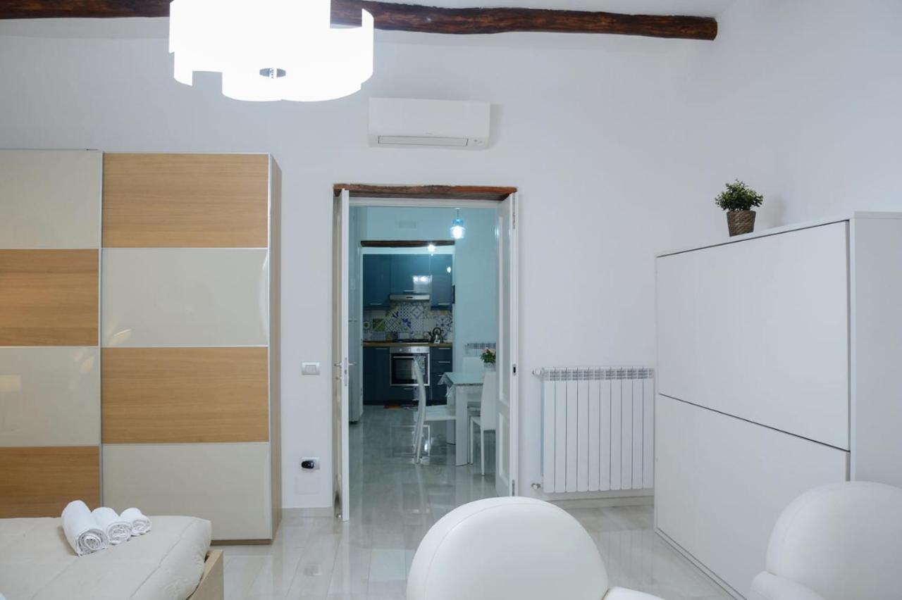 Al Teatro Verdi Luxury Apartment Salerno Exteriör bild