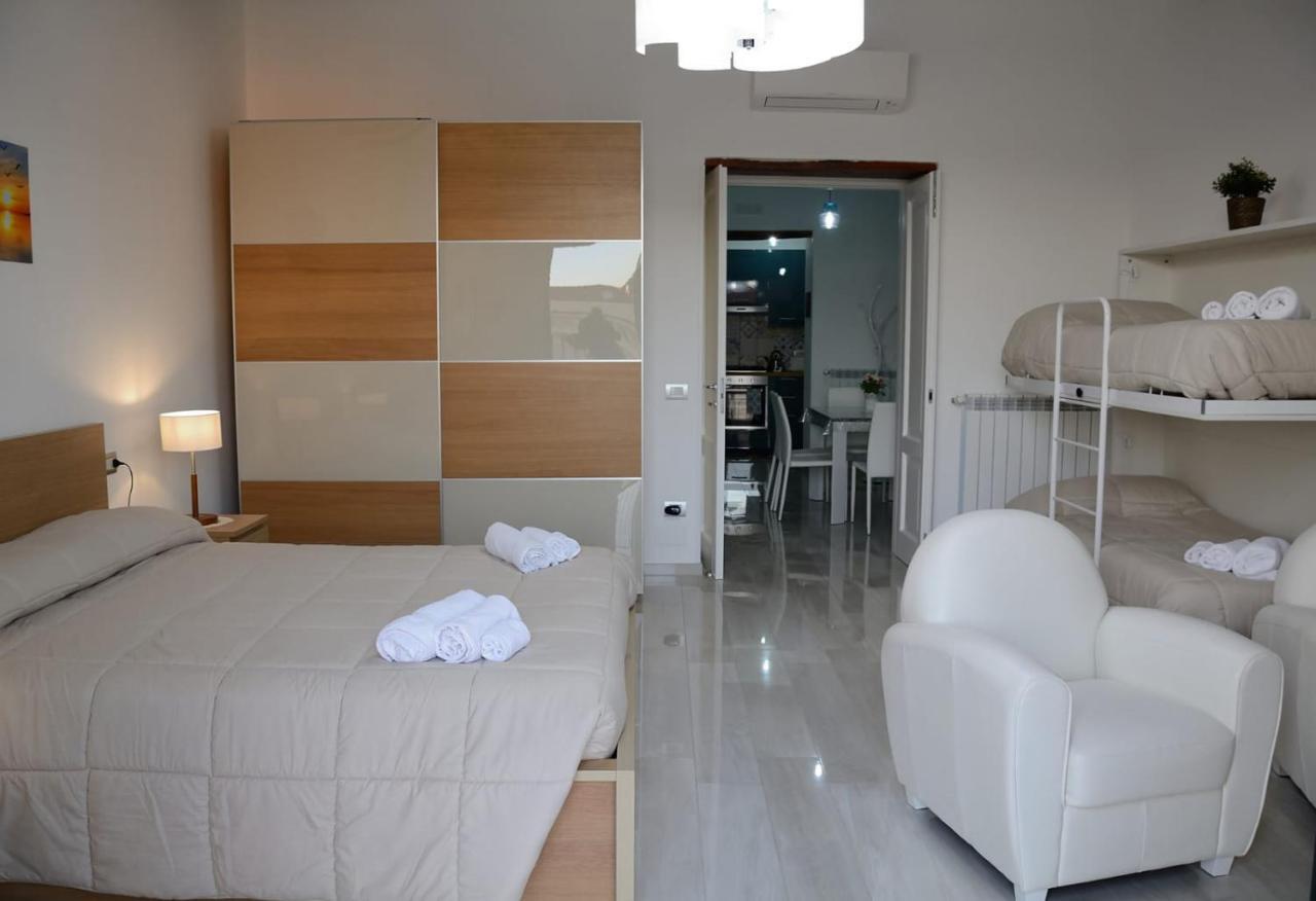 Al Teatro Verdi Luxury Apartment Salerno Exteriör bild