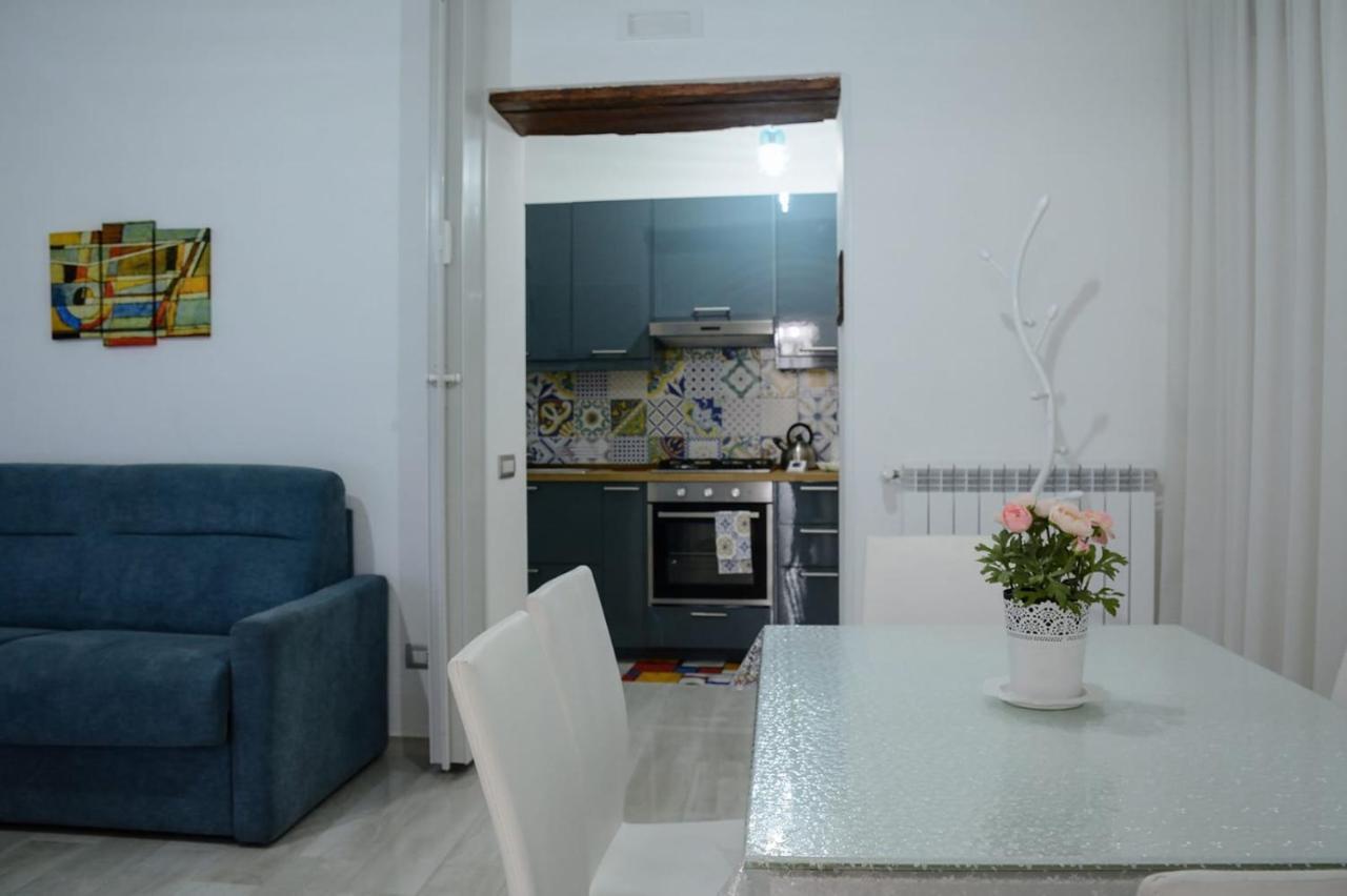 Al Teatro Verdi Luxury Apartment Salerno Exteriör bild