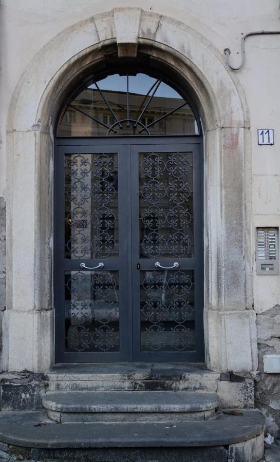 Al Teatro Verdi Luxury Apartment Salerno Exteriör bild
